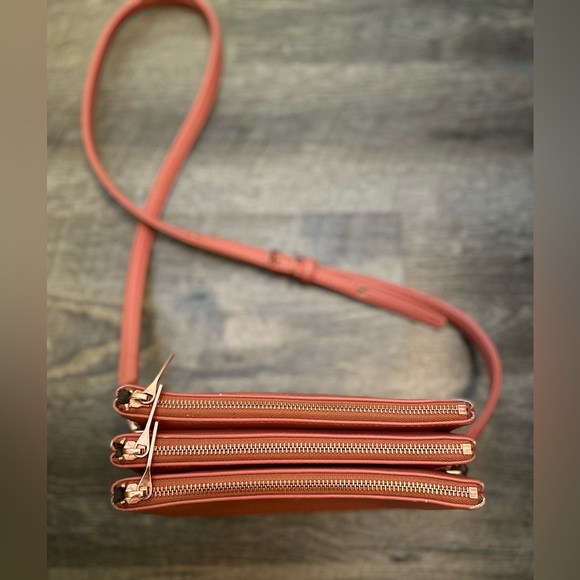 ❌SOLD❌ Matt & Nat Triplet Vegan Crossbody Bag - Picture 3 of 8